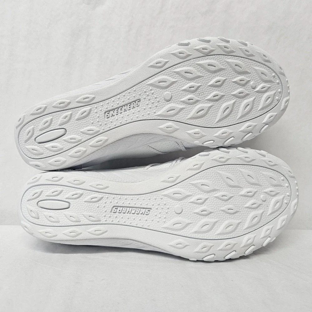 Skechers Breathe Easy - Harbor Hues Slip-on Shoes 100758 White Women's Size 9